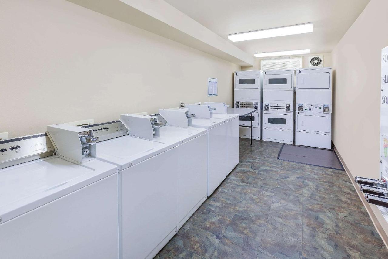 Woodspring Suites Ankeny Des Moines Exterior photo