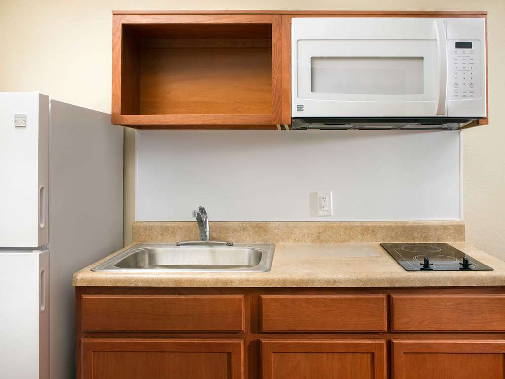 Woodspring Suites Ankeny Des Moines Room photo